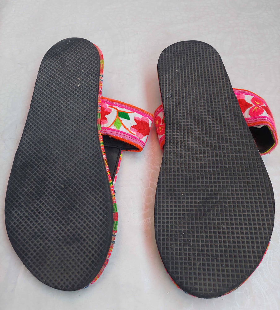 Bestickte Sandalen aus Chang Mai